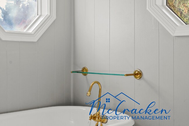 Building Photo - 123 High St