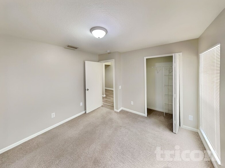 Building Photo - 12420 Tree Pointe Ct