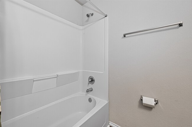 Building Photo - 5310 Songlark Bluff Cir