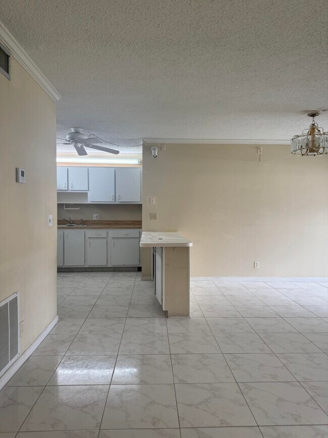 Building Photo - 3491 La Jardin Ct