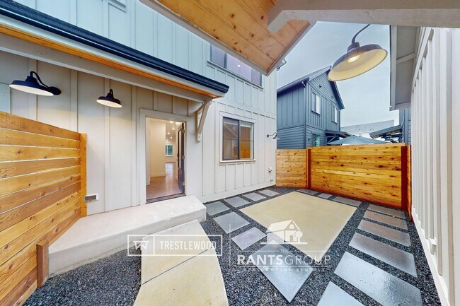 Building Photo - Brand New! Modern Home in Trestlewood – Where Comfort Meets Community!