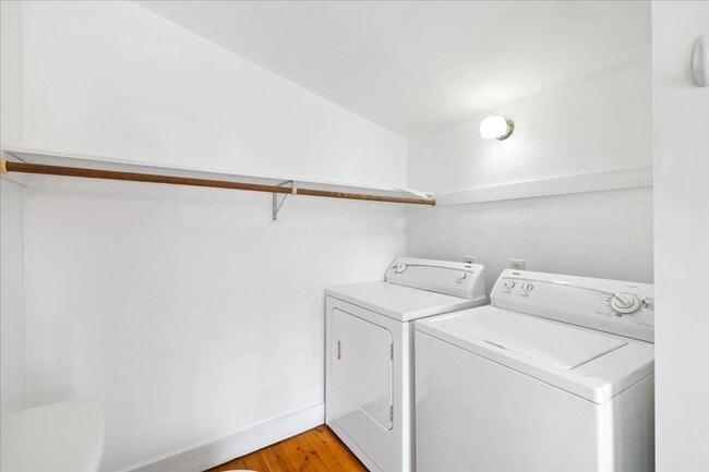 Building Photo - Cozy Living in a Convenient Christiansburg Location