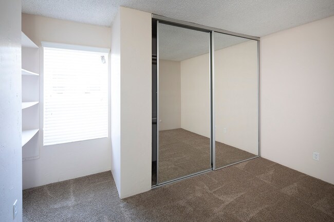 Building Photo - *2 WEEKS FREE!* El Cajon 2 BR w/ Parking, ...