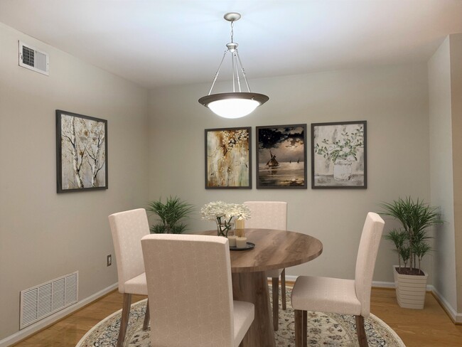 Dining area (staged) - 1468 Briarwood Rd NE