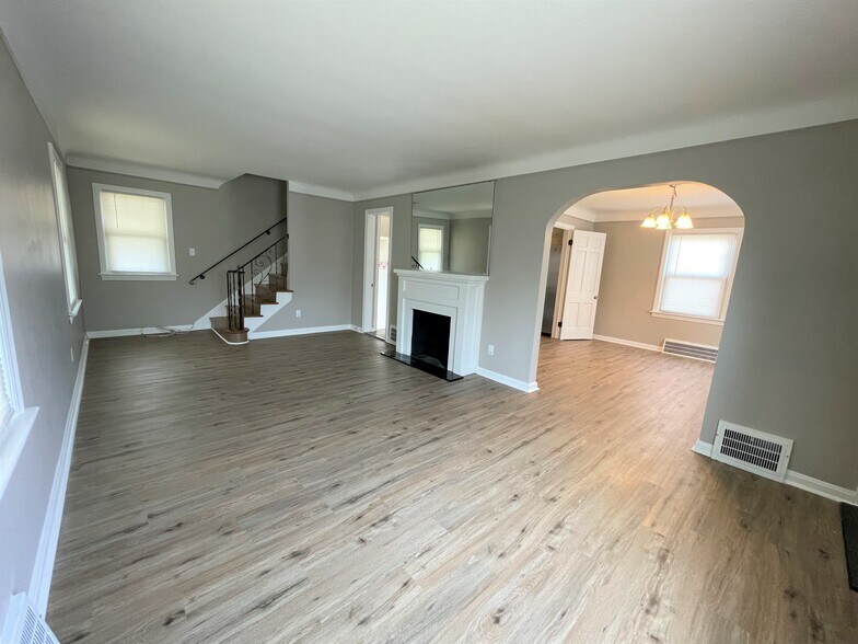 Living room - 1204 Irene Rd