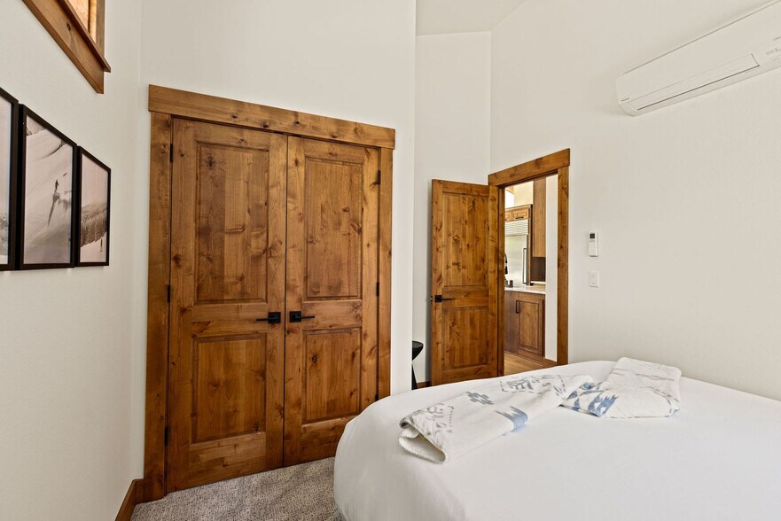 Building Photo - 89192 US-26