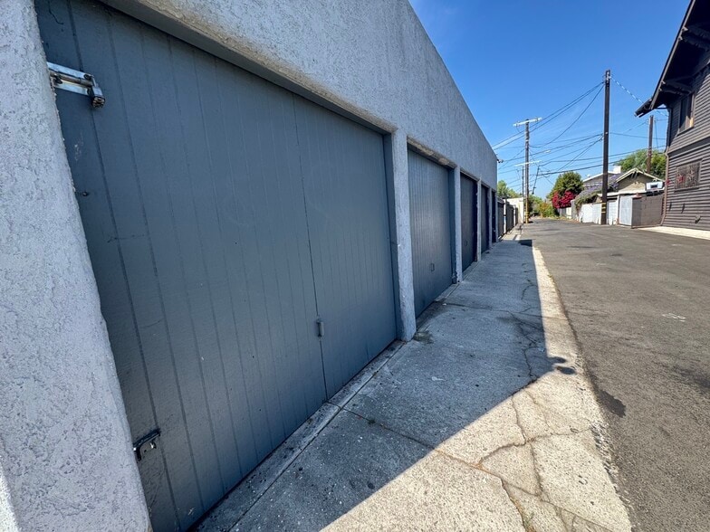 Building Photo - 2551 6th Ave
