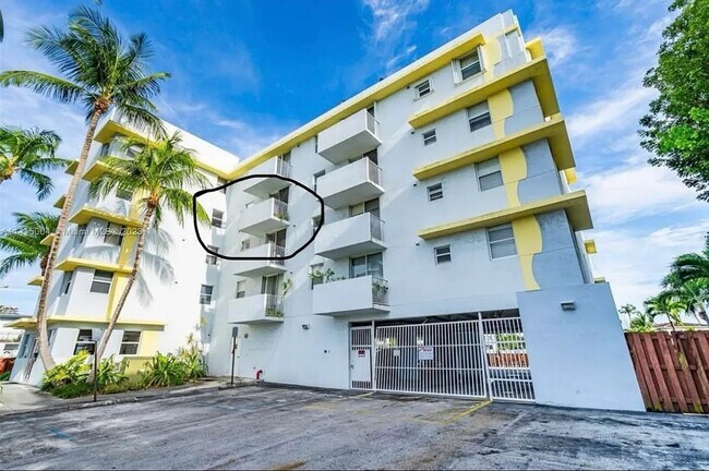 Building Photo - 80 S Shore Dr