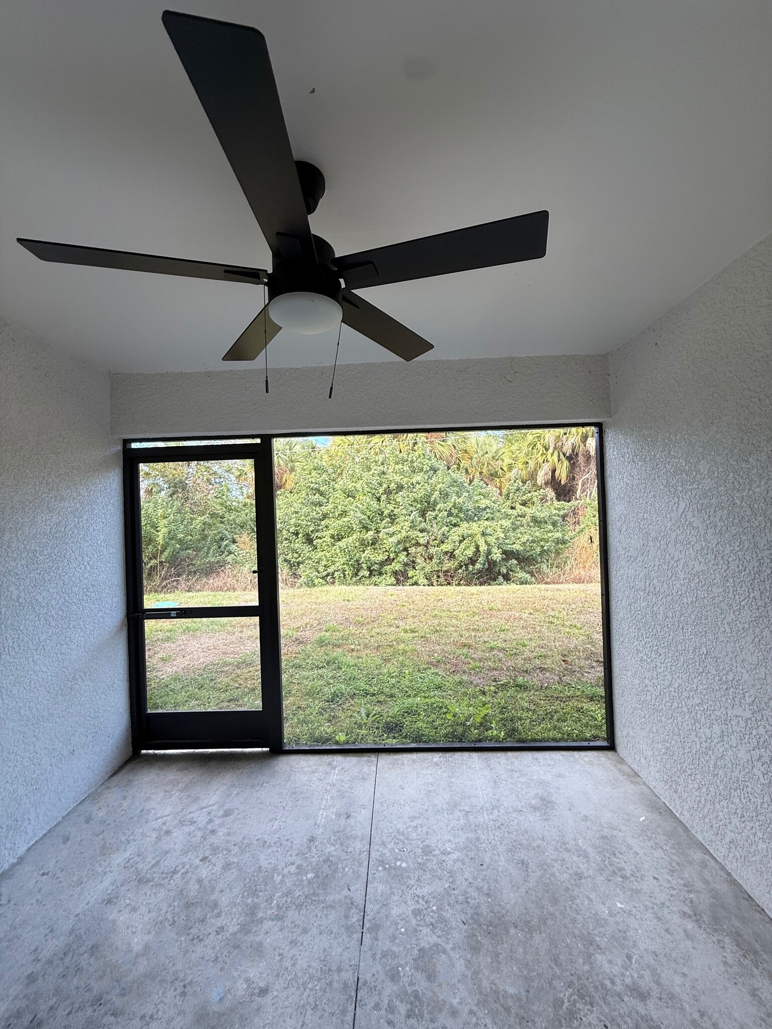 Building Photo - 6039 Latimer Ave