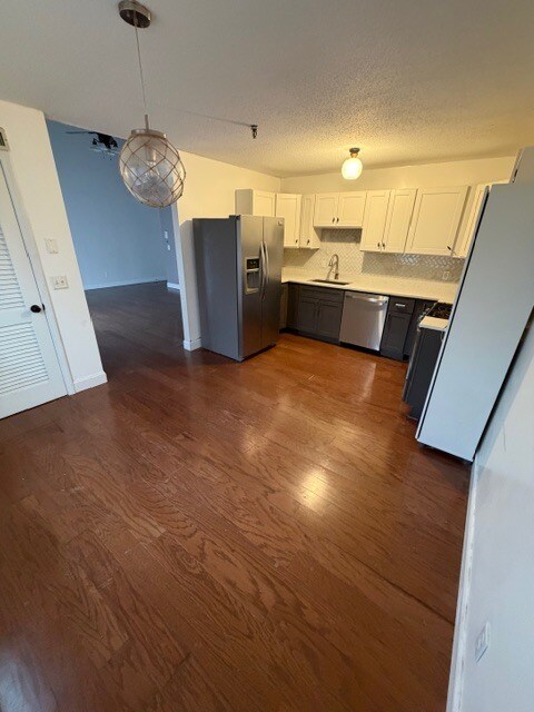 Building Photo - 74 Tennis Plaza Rd