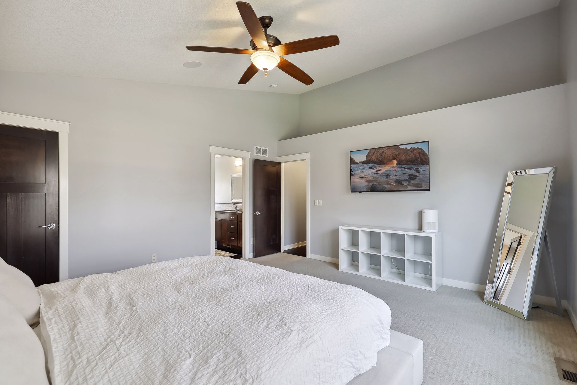 Building Photo - 2019 Louisiana Ave S