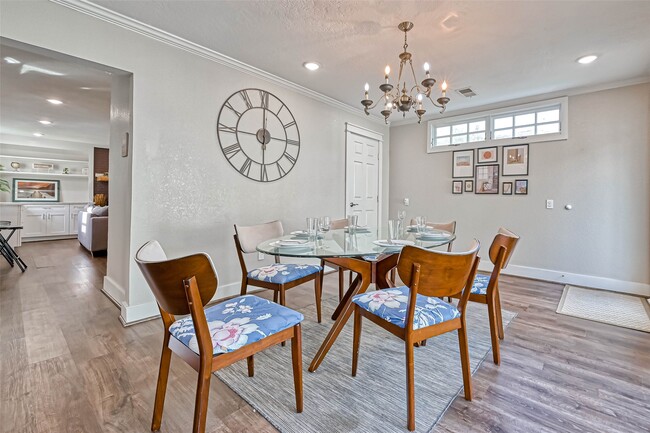 Building Photo - 10601 Willowgrove Dr