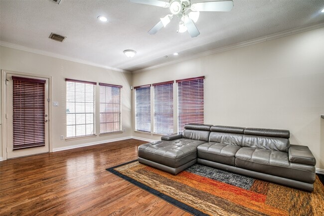 Building Photo - 5935 Turtle Beach Ln