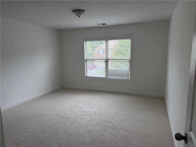 Building Photo - 325 Cranbrooke Cir