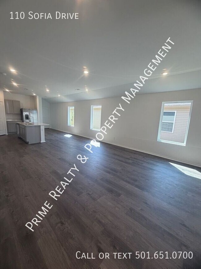 Building Photo - 110 Sofia Dr