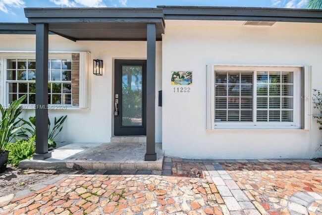 Building Photo - 11222 NE 9th Ave