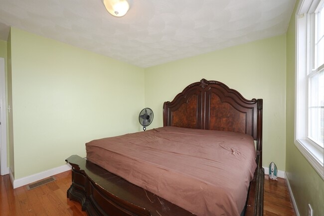 Building Photo - 117 Manchester St