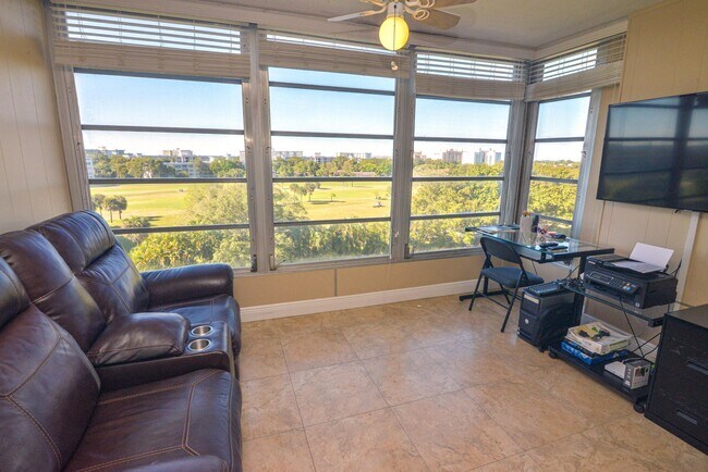 Building Photo - 2661 S Course Dr