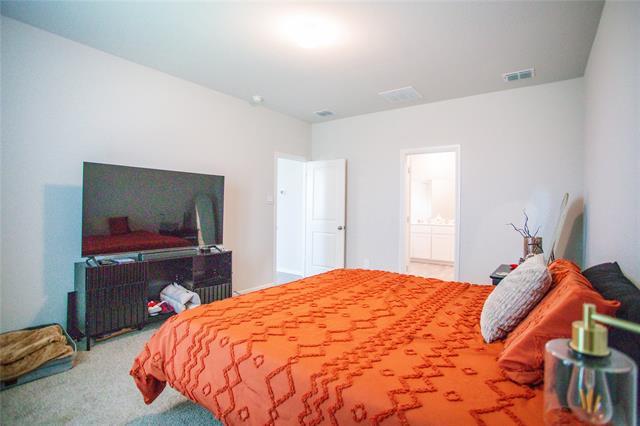 Building Photo - 200 Lantana Trl