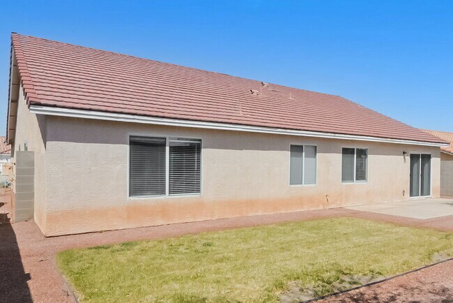 Building Photo - 312 Carole Little Ct