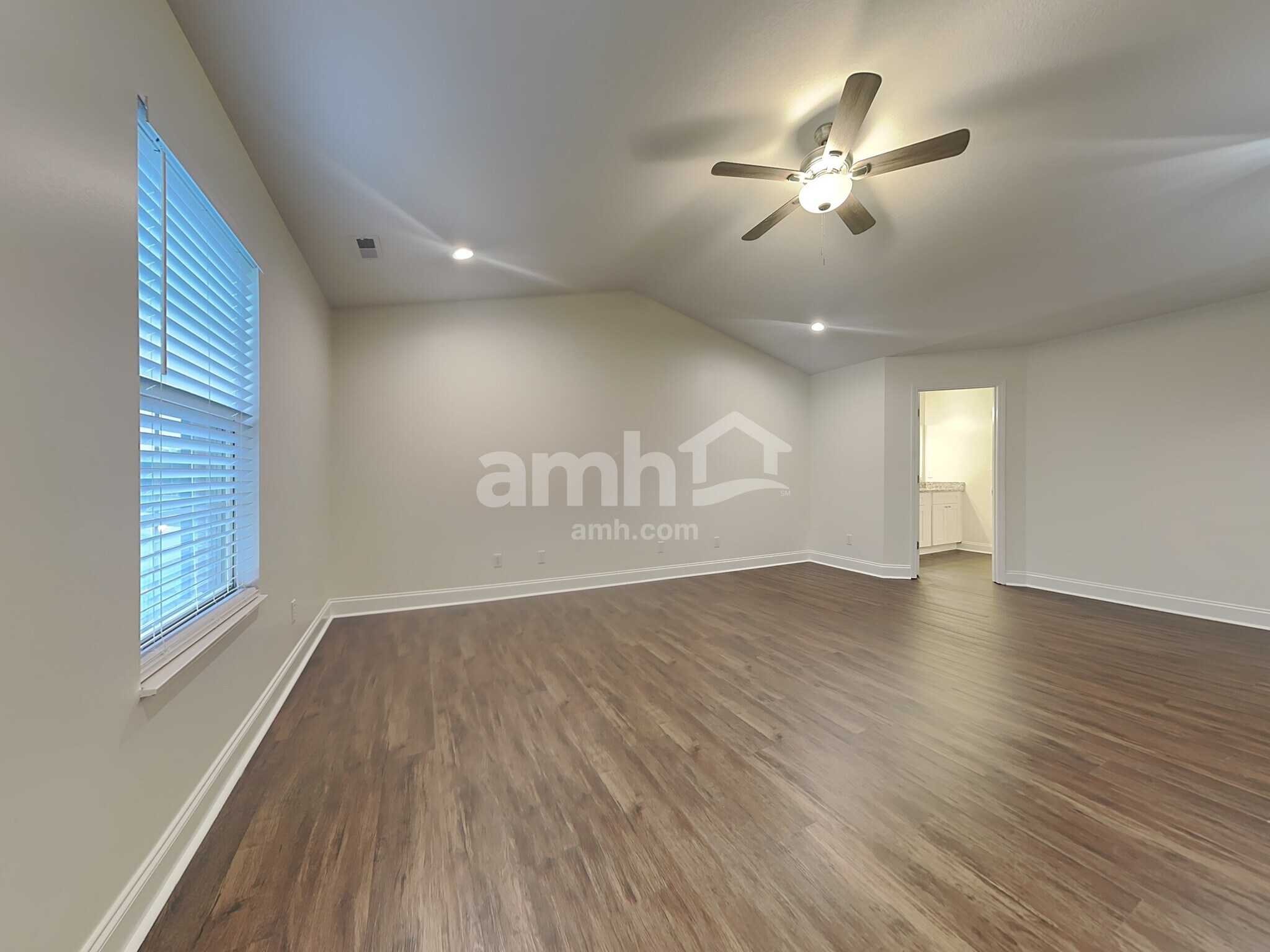 Building Photo - 4818 Ivy Rose Dr