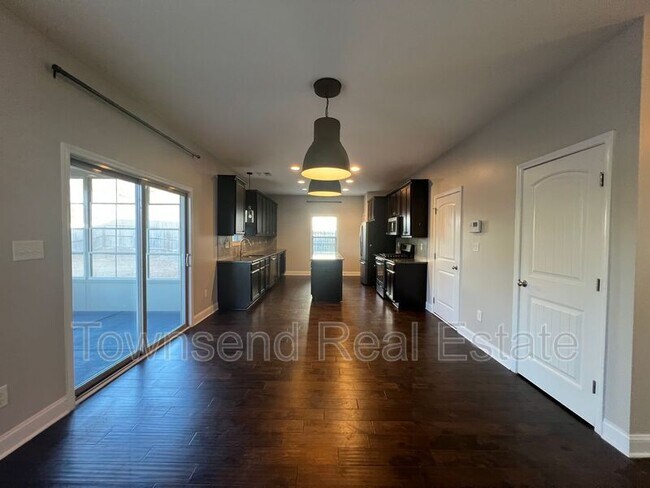 Building Photo - 3233 Northgate Dr