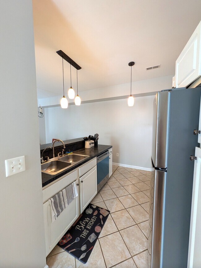 Building Photo - 113 Callahan Dr
