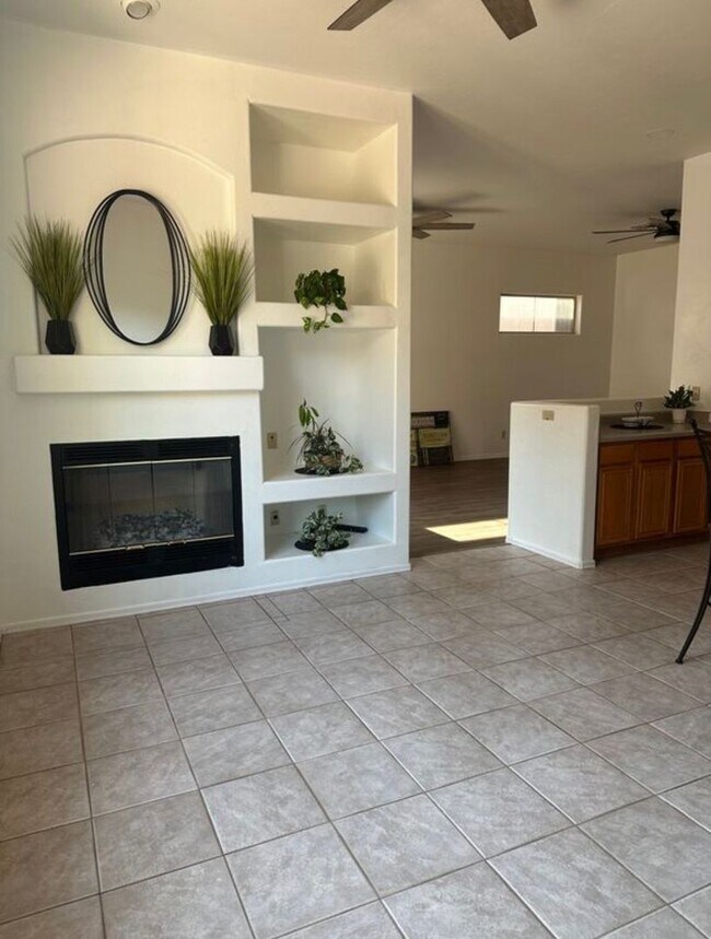 Building Photo - $500.00 OFF MOVE-IN – Sabino Canyon Area | Foothills Living | 3BR Home