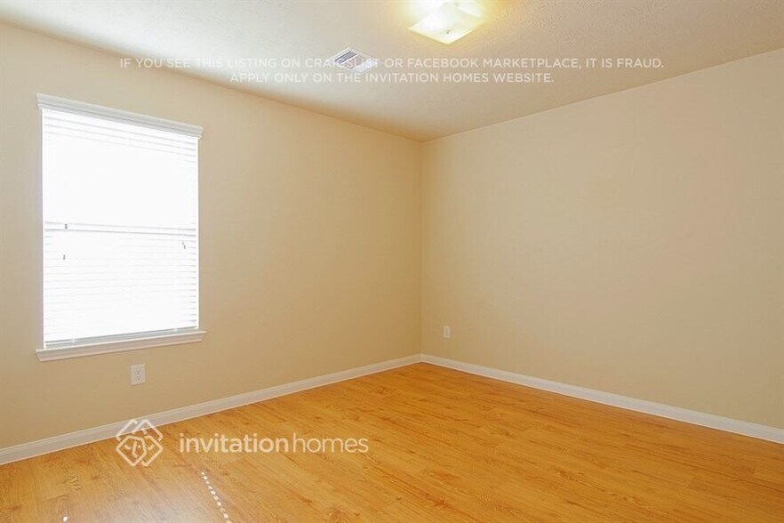 Building Photo - 18811 Dennington Dr