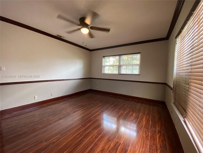 Building Photo - 490 Bonaventure Blvd