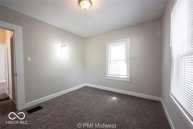 Building Photo - 1529 E Ohio St