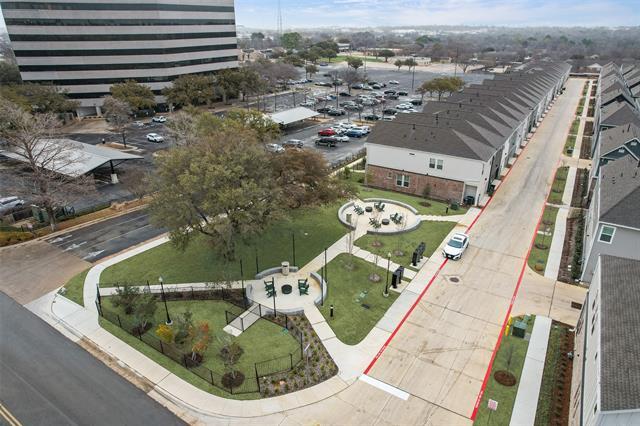 Building Photo - 509 S Mary St