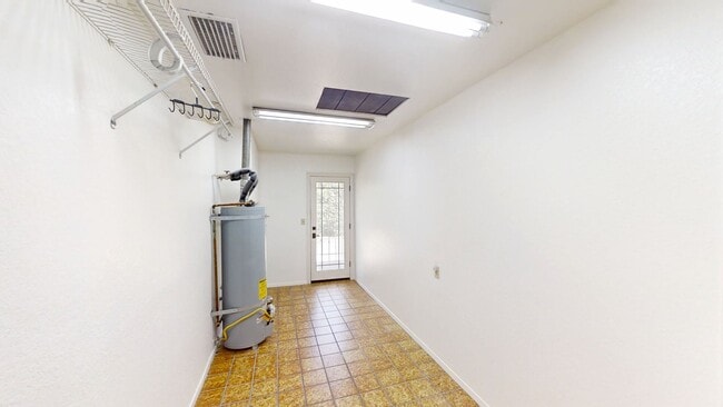 Building Photo - Reche Canyon Home with a Pool