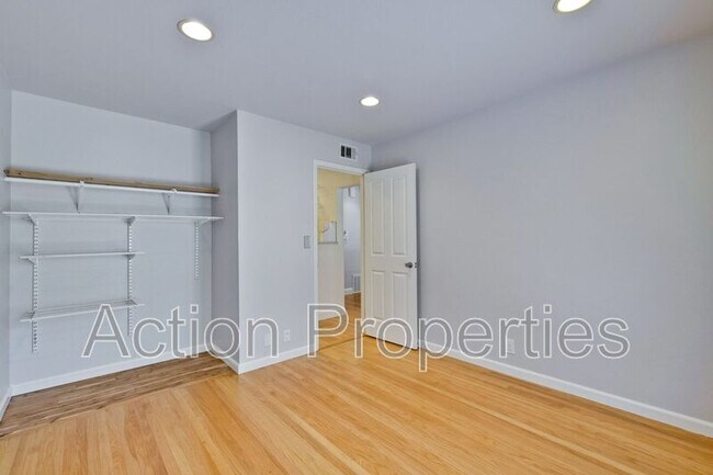 Building Photo - 1549 Alisal Ave