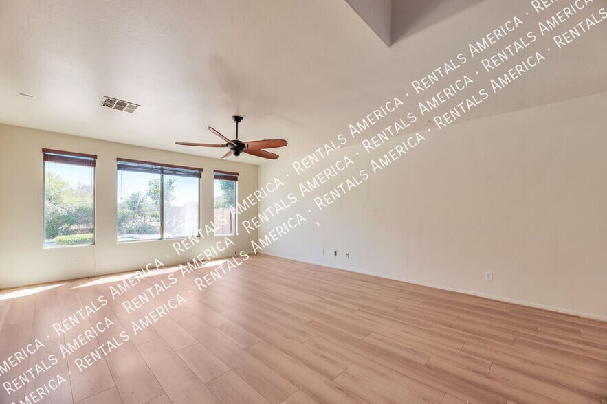 Building Photo - 5433 W Redbird Rd