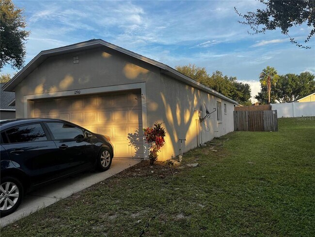 Building Photo - 12910 Lake Vista Dr
