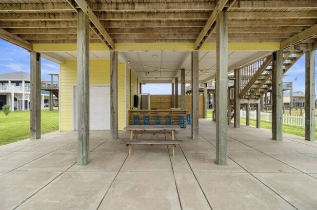 Building Photo - 2423 Sand Drift Ln