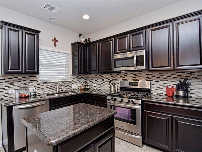 Building Photo - 112 Cypress Bend Ct