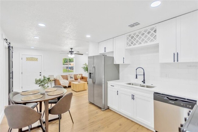 Building Photo - 617 Edenville Ave