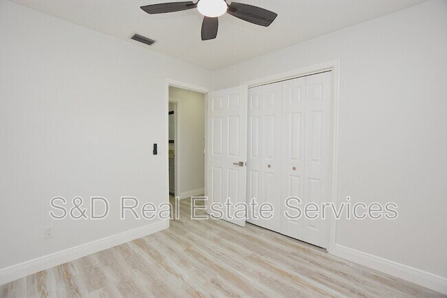 Building Photo - 4208 Ridge Rd