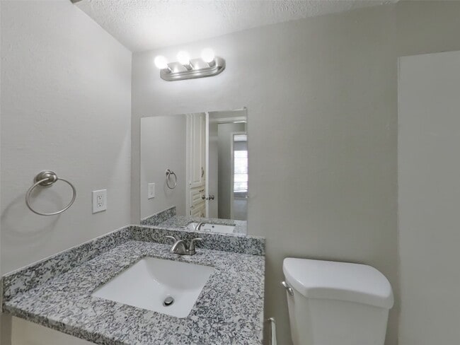 Building Photo - 20203 Fox Haven Ln