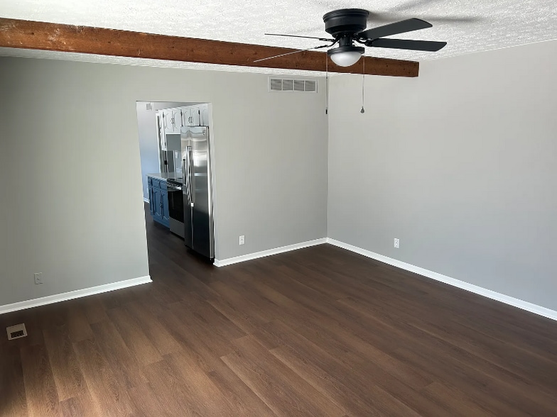 Building Photo - 2751 Hart Rd