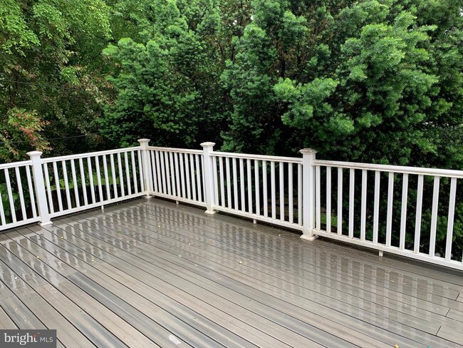 Building Photo - 1524 Knox Rd