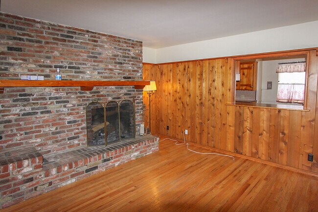 Building Photo - 17832 Lemarsh St