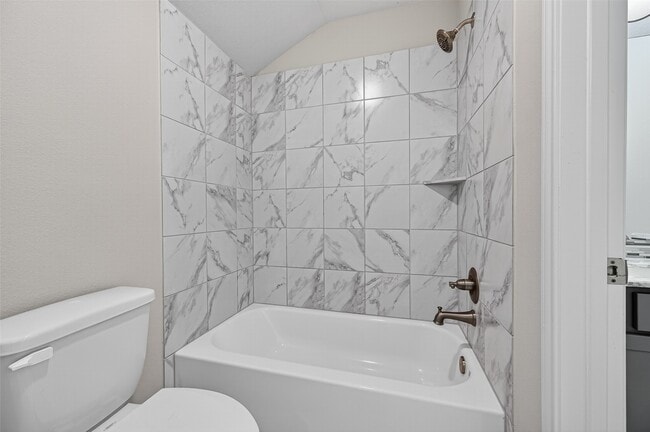 Building Photo - 1107 Passion Flower Wy