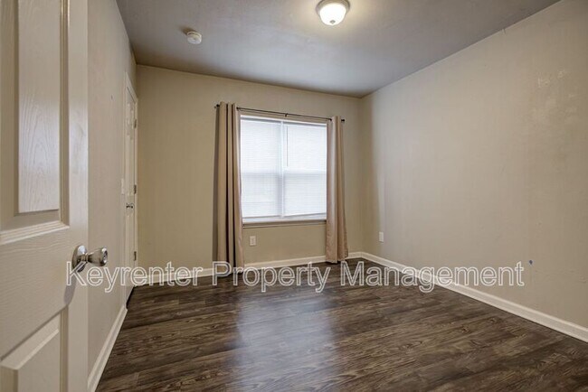 Building Photo - 2325 NW 12th St