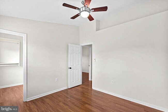 Building Photo - 20905 Sandstone Square