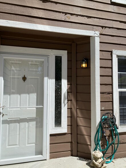 Building Photo - 124 Luden Dr