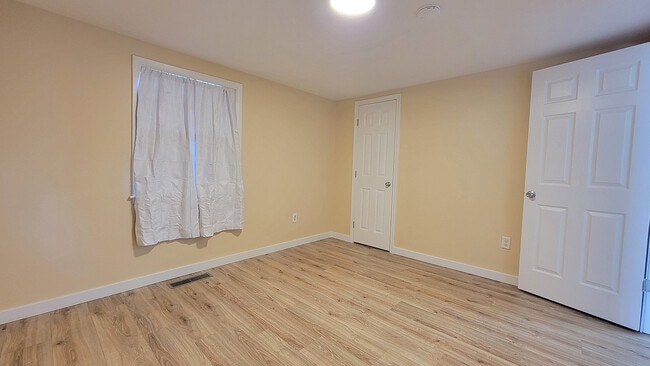 Building Photo - 2701 Wilshire Blvd