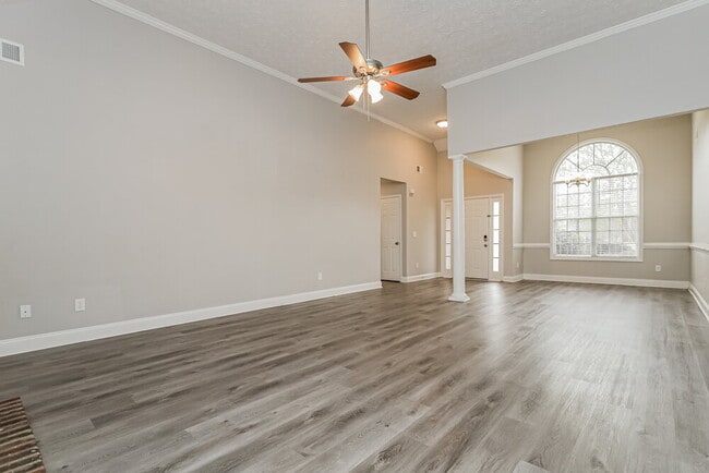 Building Photo - 217 Whitney Ln
